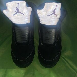 Jordan Retro Metallic 5s size 4.5Y Youth